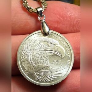 999 Fine Silver Pendant 8g Reversible Eagle & USA Flag Pendant Pure Genuine NEW